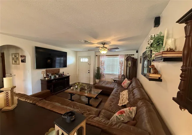 Photo 1 of Single family home for sale at 1739 Tayloe Ln, Lake Placid, FL 33852 | MLS# A4708408 | Listing updated on 2026-10-04
