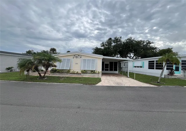 Manufactured home for sale at 623 Cervina Dr, VENICE, FL 34285 | MLS# N6146049