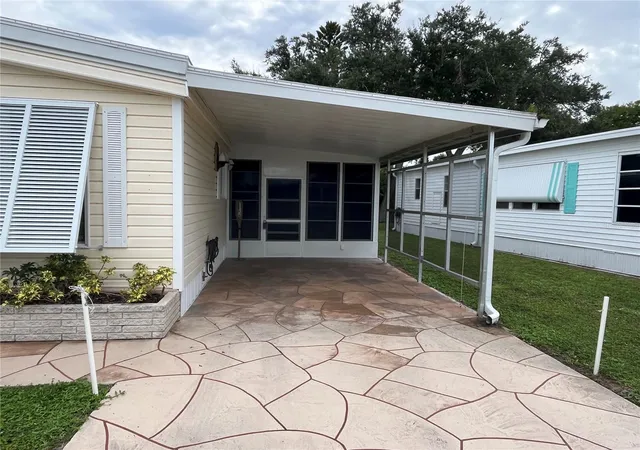 Photo 2 of Manufactured home for sale at 623 Cervina Dr, Venice, FL 34285 | MLS# N6146049 | Listing updated on 2026-10-04