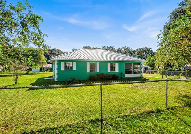 Single family home for sale at 1703 Oakland Rd W, LAKELAND, FL 33801 | MLS# P4940068