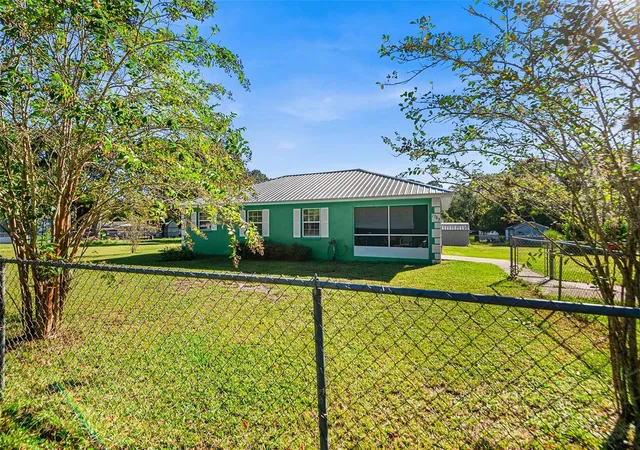 Photo 1 of Single family home for sale at 1703 Oakland Rd W, Lakeland, FL 33801 | MLS# P4940068 | Listing updated on 2026-10-04