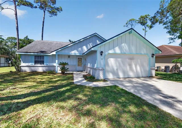 Photo 2 of Single family home for sale at 10 Wedgewood Ln, Palm Coast, FL 32164 | MLS# FC321896 | Listing updated on 2026-10-10