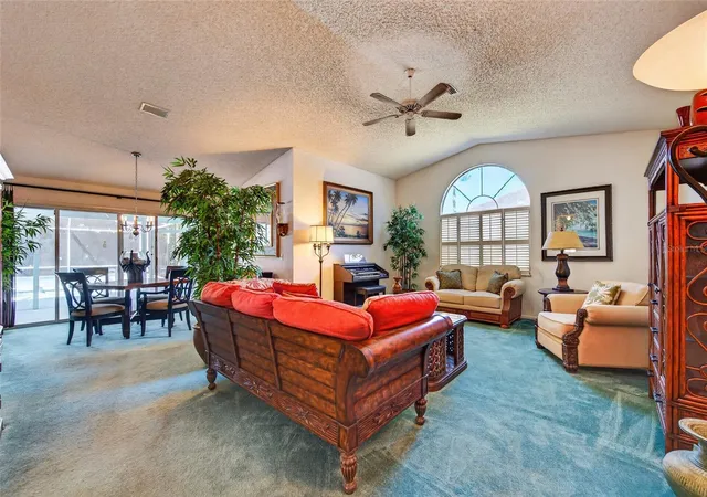 Photo 4 of Single family home for sale at 10 Wedgewood Ln, Palm Coast, FL 32164 | MLS# FC321896 | Listing updated on 2026-10-10