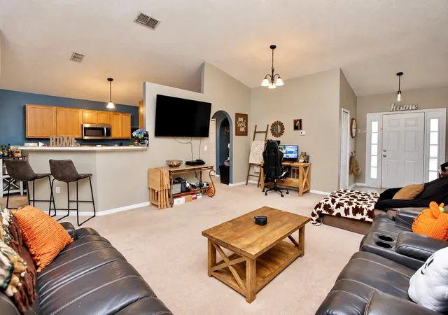 Photo 4 of Single family home for sale at 1620 Cor Meadow Cir, Orlando, FL 32820 | MLS# O6447092 | Listing updated on 2026-10-07