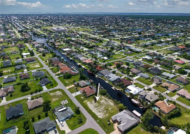 Photo 4 of Land for sale at 3818 SW 19th Place, Cape Coral, FL 33914 | MLS# R4912095 | Listing updated on 2026-10-10