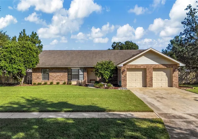 Single family home for sale at 4614 Duxberry Ln, VALRICO, FL 33594 | MLS# TB8554687