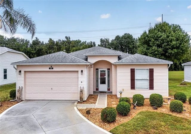 Photo 1 of Single family home for sale at 1145 Eagles Landing, Leesburg, FL 34748 | MLS# G5118606 | Listing updated on 2026-10-08