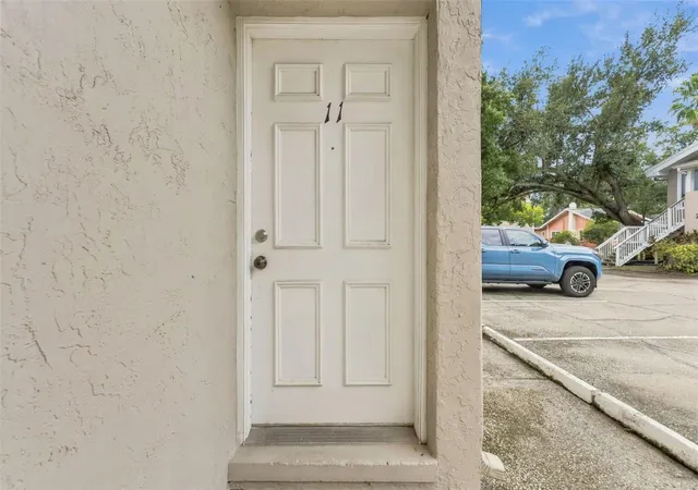 Photo 3 of Condo for sale at 1011 S Moody Ave #11, Tampa, FL 33629 | MLS# TB8554694 | Listing updated on 2026-10-04
