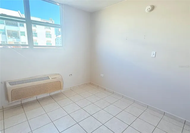 Photo 3 of Condo for sale at Cond Lago Playa Calle Coral #1912, Toa Baja, PR 00949 | MLS# PR9124698 | Listing updated on 2026-10-04