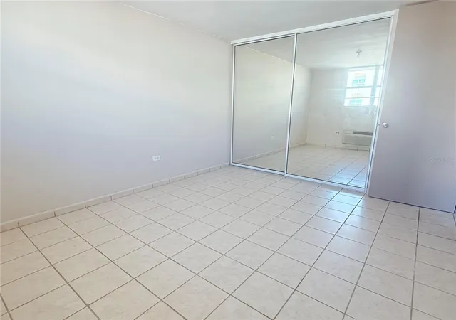 Photo 4 of Condo for sale at Cond Lago Playa Calle Coral #1912, Toa Baja, PR 00949 | MLS# PR9124698 | Listing updated on 2026-10-04