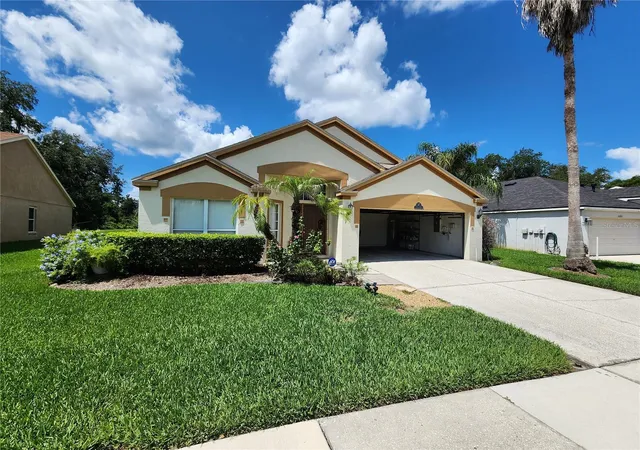 Photo 1 of Single family home for sale at 30702 Iverson Dr, Wesley Chapel, FL 33543 | MLS# W7890064 | Listing updated on 2026-10-04