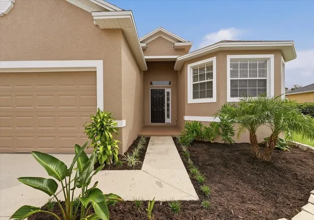 Photo 4 of Single family home for sale at 5014 Yellowtop Loop, Lakeland, FL 33811 | MLS# L4965532 | Listing updated on 2026-10-05