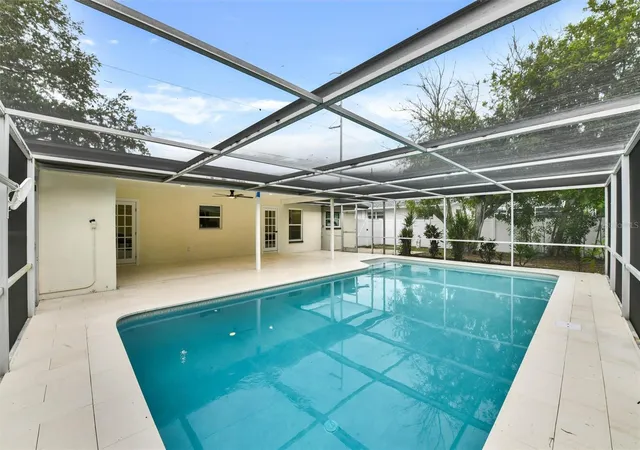 Photo 2 of Single family home for sale at 1207 S Belcher Rd, Clearwater, FL 33764 | MLS# TB8554708 | Listing updated on 2026-10-07