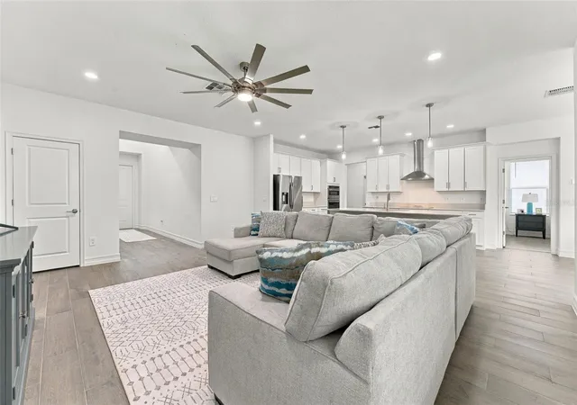 Photo 4 of Single family home for sale at 18114 Serene Lake Loop, Lutz, FL 33548 | MLS# TB8554710 | Listing updated on 2026-10-07
