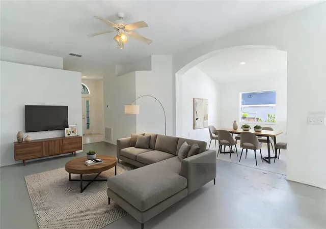 Photo 1 of Single family home for sale at 183 Osprey Hts Dr, Winter Haven, FL 33880 | MLS# L4965534 | Listing updated on 2026-10-09