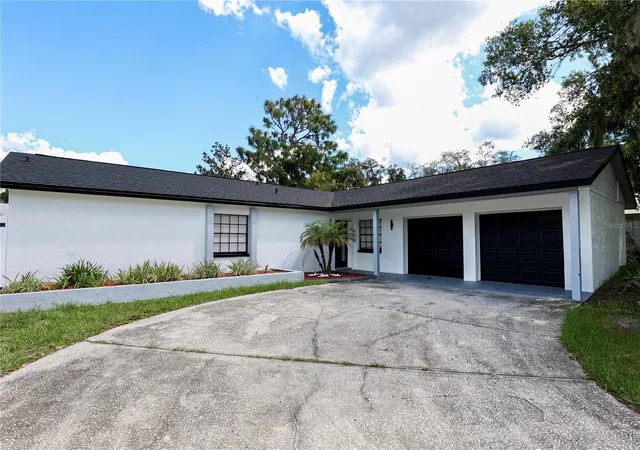 Photo 1 of Single family home for sale at 524 Wynnwood Dr, Brandon, FL 33511 | MLS# TB8554712 | Listing updated on 2026-10-18