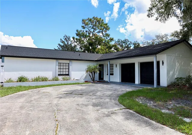 Photo 2 of Single family home for sale at 524 Wynnwood Dr, Brandon, FL 33511 | MLS# TB8554712 | Listing updated on 2026-10-18