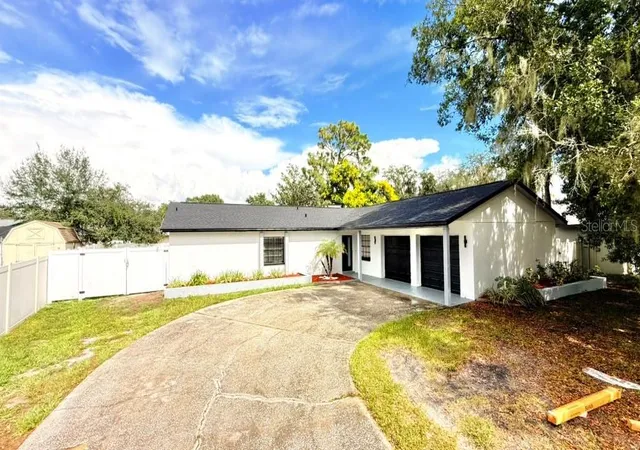 Photo 3 of Single family home for sale at 524 Wynnwood Dr, Brandon, FL 33511 | MLS# TB8554712 | Listing updated on 2026-10-05