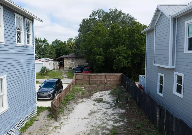 Photo 2 of Land for sale at 1912 E Columbus Dr, Tampa, FL 33605 | MLS# O6447114 | Listing updated on 2026-10-04