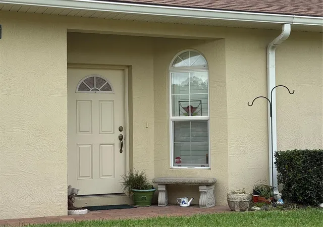 Photo 3 of Single family home for sale at 1657 Vienna Sq Dr, Winter Haven, FL 33884 | MLS# P4940070 | Listing updated on 2026-10-04