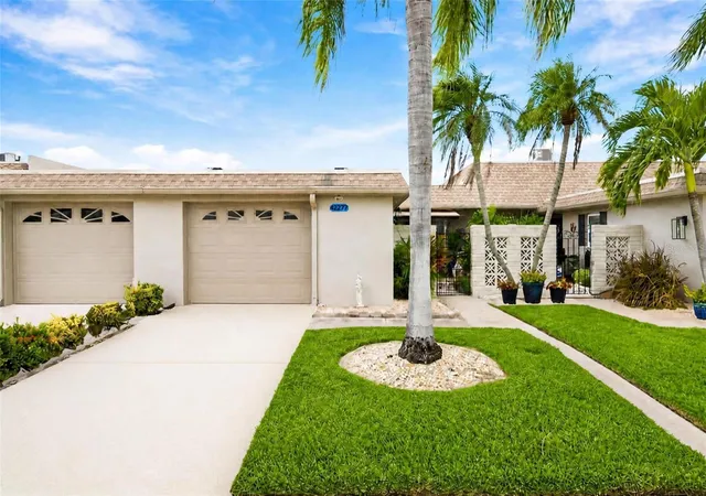 Single family home for sale at 427 Boca Ciega Point Blvd N, Saint Petersburg, FL 33708 | MLS# TB8554713