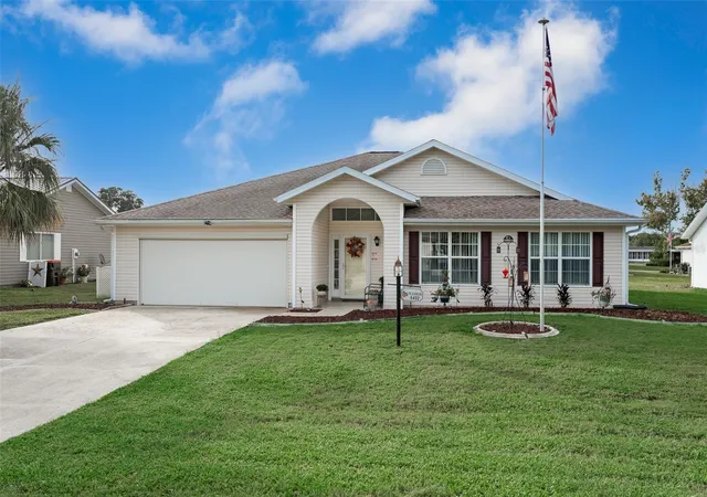 Photo 1 of Single family home for sale at 6492 Sw 84th Street, Ocala, FL 34476 | MLS# OM733423 | Listing updated on 2026-10-06