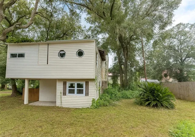 Single family home for sale at 20850 SE 156th Place, UMATILLA, FL 32784 | MLS# O6447116