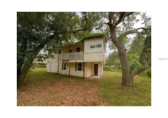 Photo 2 of Single family home for sale at 20850 SE 156th Place, Umatilla, FL 32784 | MLS# O6447116 | Listing updated on 2026-10-06