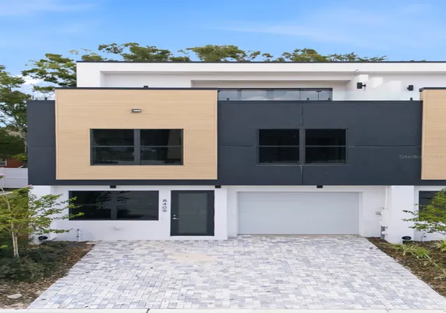 Photo 2 of Townhouse for sale at 8409 Modano Pl, Tampa, FL 33614 | MLS# TB8554715 | Listing updated on 2026-10-04