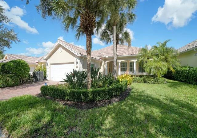 Single family home for sale at 5924 Mariposa Ln, SARASOTA, FL 34238 | MLS# A4708422