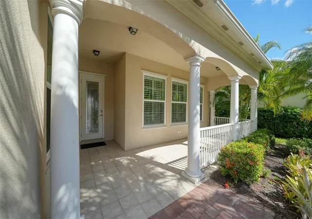 Photo 3 of Single family home for sale at 5924 Mariposa Ln, Sarasota, FL 34238 | MLS# A4708422 | Listing updated on 2026-10-23