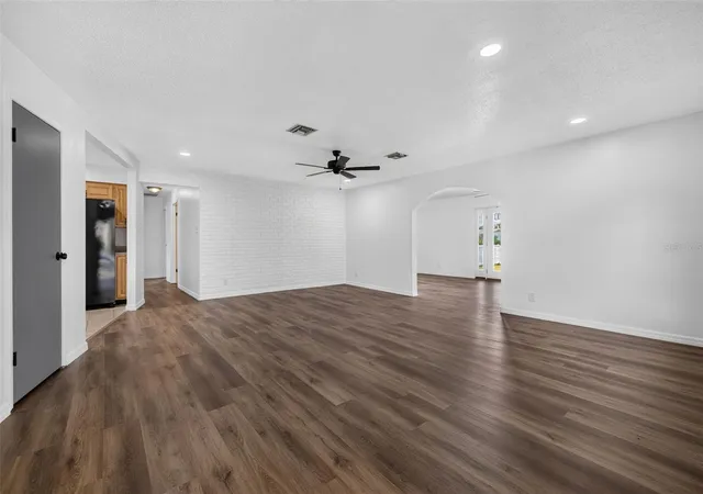 Photo 3 of Single family home for sale at 4014 Alabama Ave Ne, Saint Petersburg, FL 33703 | MLS# TB8554722 | Listing updated on 2026-10-05