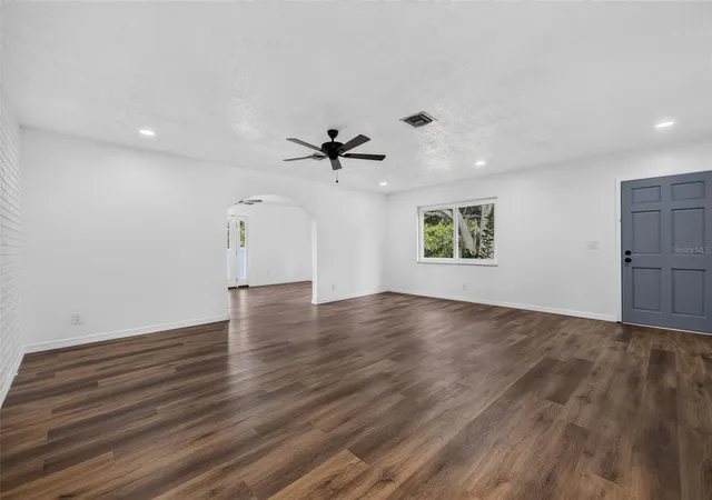 Photo 4 of Single family home for sale at 4014 Alabama Ave NE, Saint Petersburg, FL 33703 | MLS# TB8554722 | Listing updated on 2026-10-05