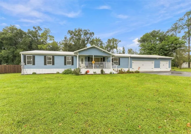 Photo 3 of Manufactured home for sale at 13429 Riada Way, Dade City, FL 33525 | MLS# TB8554724 | Listing updated on 2026-10-06
