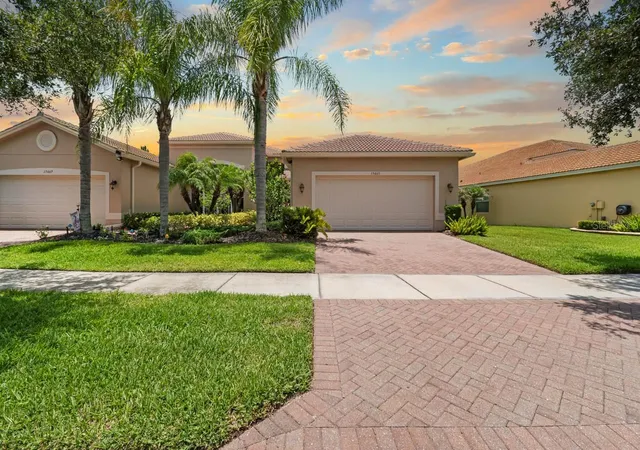 Photo 2 of House for sale at 15665 Aurora Lake Cir, Wimauma, FL 33598 | MLS# TB8554725 | Listing updated on 2026-10-05