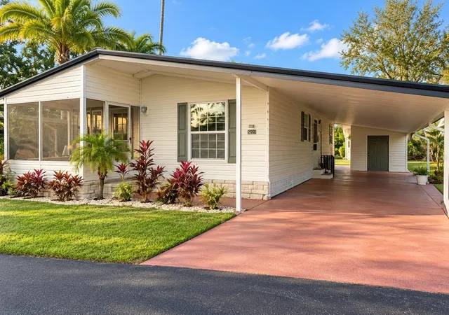 Photo 1 of Sale Pending at 5221 Poinciana Cir, New Port Richey, FL 34653 | MLS# O6447128 | Listing updated on 2026-10-06
