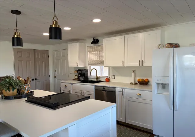 Photo 3 of Sale Pending at 5221 Poinciana Cir, New Port Richey, FL 34653 | MLS# O6447128 | Listing updated on 2026-10-06