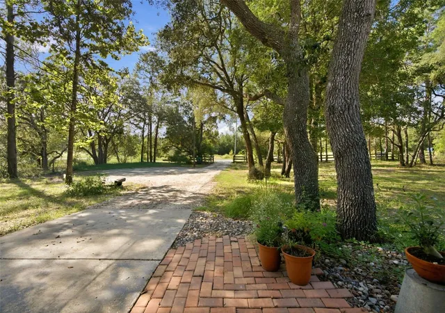 Photo 2 of Single family home for sale at 1181 W Cardinal St, Lecanto, FL 34461 | MLS# W7890071 | Listing updated on 2026-10-04