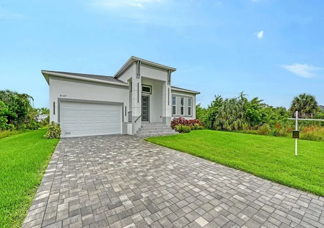 Photo 3 of Single family home for sale at 8147 Tracy Cir, Port Charlotte, FL 33981 | MLS# C7531533 | Listing updated on 2026-10-10
