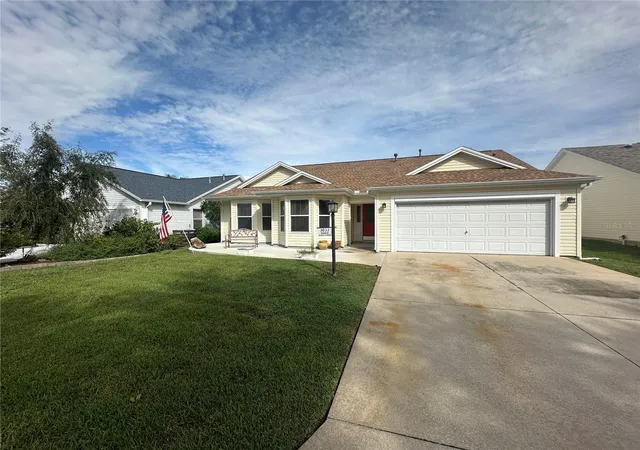 Photo 2 of Single family home for sale at 3033 Hillside Ln, The Villages, FL 32162 | MLS# G5118611 | Listing updated on 2026-10-09