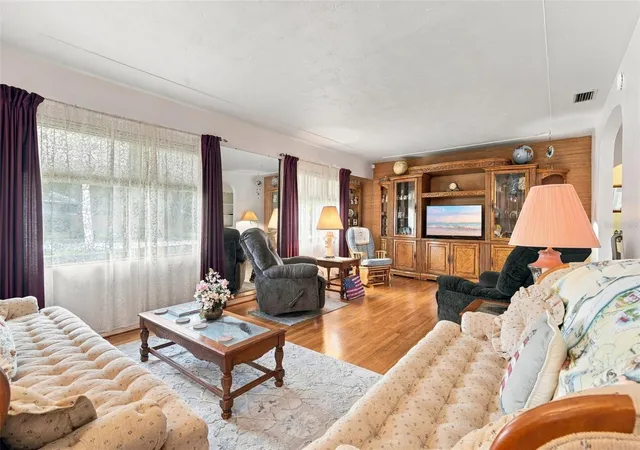 Photo 3 of Sale Pending at 736 W Rich Ave, Deland, FL 32720 | MLS# V4951652 | Listing updated on 2026-10-08
