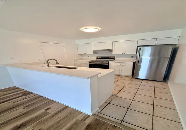Photo 3 of Single family home for sale at 10155 Donhill Ct, Orlando, FL 32821 | MLS# O6447139 | Listing updated on 2026-10-06