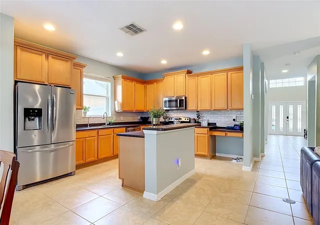 Photo 4 of Single family home for sale at 5028 Coveview Dr, Saint Cloud, FL 34771 | MLS# O6447140 | Listing updated on 2026-10-07