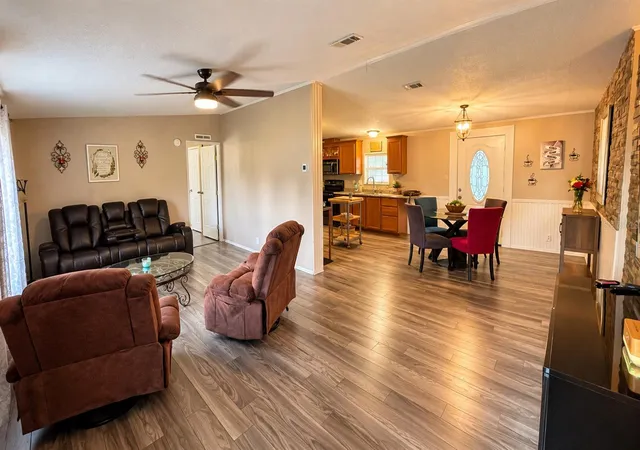 Photo 3 of Manufactured home for sale at 12831 Hawk Hl Dr, Thonotosassa, FL 33592 | MLS# TB8554750 | Listing updated on 2026-10-08
