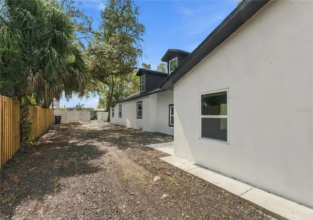 Photo 4 of Single family home for sale at 812 E Orange Ave S, Tampa, FL 33613 | MLS# TB8554751 | Listing updated on 2026-10-04