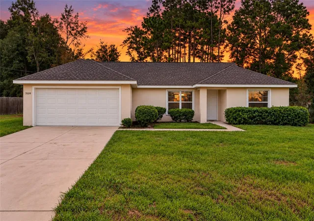 Photo 2 of Single family home for sale at 7009 Hemlock Crse, Ocala, FL 34472 | MLS# OM733426 | Listing updated on 2026-10-06