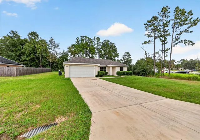 Photo 3 of Single family home for sale at 7009 Hemlock Crse, Ocala, FL 34472 | MLS# OM733426 | Listing updated on 2026-10-06