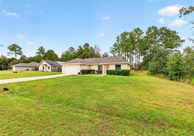 Photo 4 of Single family home for sale at 7009 Hemlock Crse, Ocala, FL 34472 | MLS# OM733426 | Listing updated on 2026-10-06