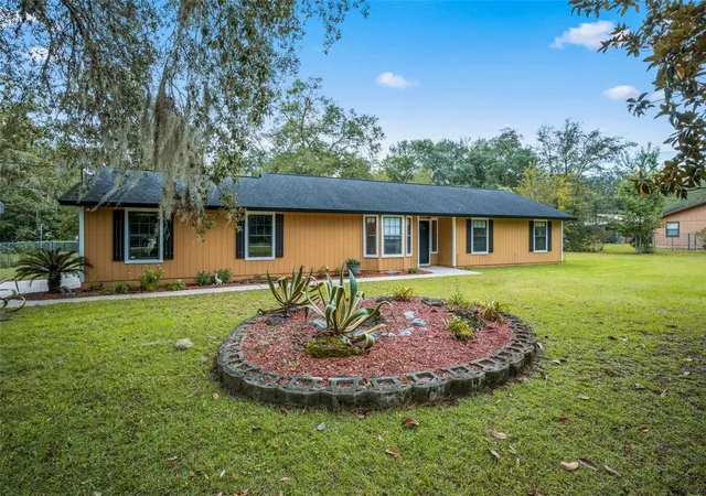 Photo 1 of Single family home for sale at 2843 Mistletoe Ct, Middleburg, FL 32068 | MLS# A4708428 | Listing updated on 2026-10-07