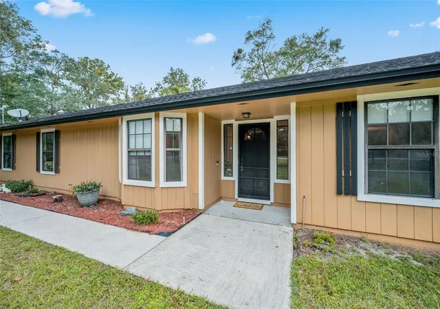 Photo 3 of Single family home for sale at 2843 Mistletoe Ct, Middleburg, FL 32068 | MLS# A4708428 | Listing updated on 2026-10-07